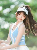 和闺蜜同时穿越，一个成了正道盟主，一个成了魔教教主